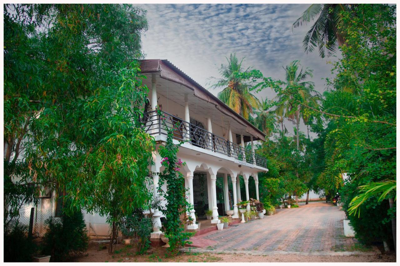 French Garden Resort Uppuveli Exteriér fotografie
